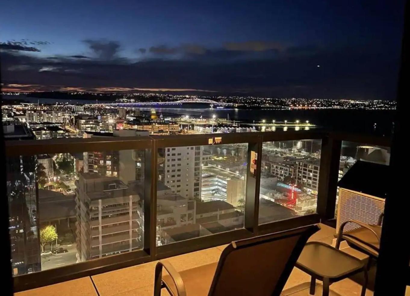 Gorgeous Seaview 2 Bedroom Apartment In Auckland Cbd المظهر الخارجي الصورة
